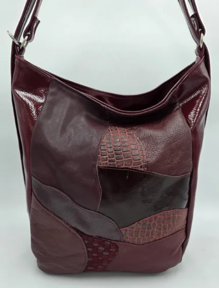 Чанта раница от еко кожа с елементи от естествена кожа в бордо/лак/